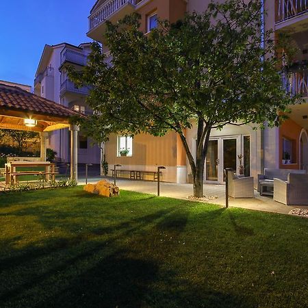 Apartments Mec & Tik Сплит Екстериор снимка